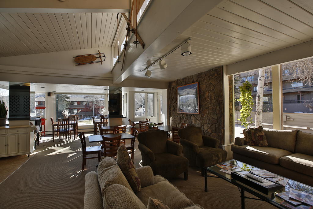 Pokolodi Lodge Snowmass Village Room photo